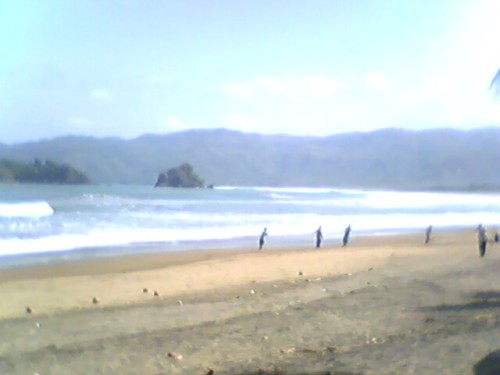 Pantai KOnang yang masih asri (bersih)